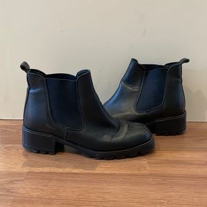 Vintage Black Leather Chelsea Ankle Boots